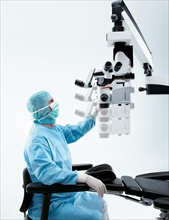 Leica M822 ophthalmic microscope.jpg